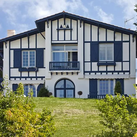 Briketenia Hotell 4*